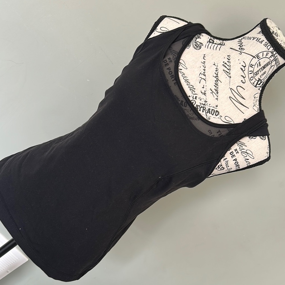 Lululemon size 8 top